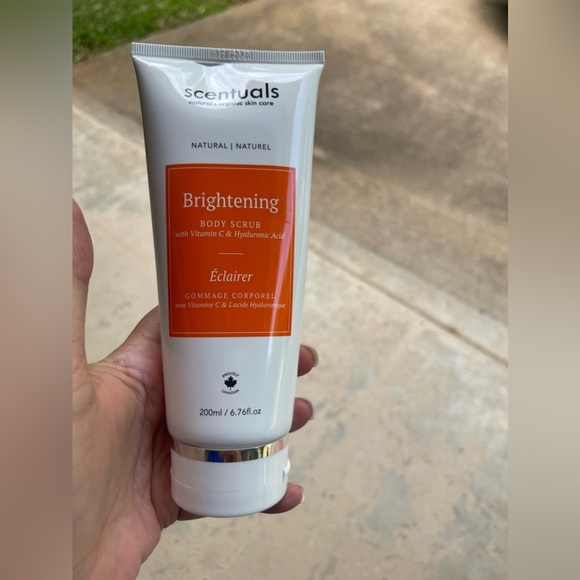 scentuals Other - Brightening body scrub scentuals natural & organic skin care
